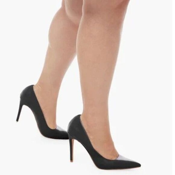 Sexy Size 12 Black Classic High Heeled Pumps By JustFab. - Picture 5 of 11